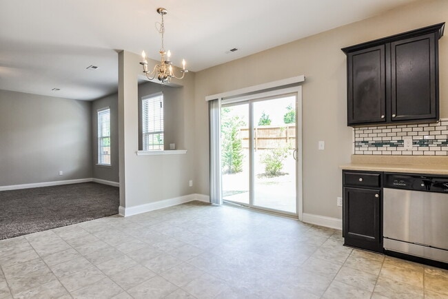 Building Photo - 128 Outwater Ridge Dr