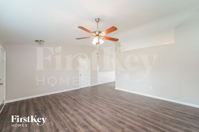 Foto del edificio - 6835 Hornbuckle Blvd