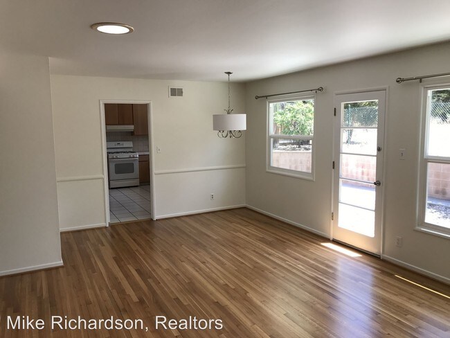 Building Photo - 726 Arbol Verde St