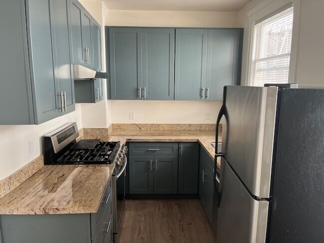 Building Photo - Large one bedroom apartment in great locat...
