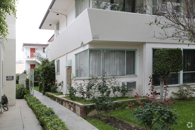 Building Photo - 144 S Bedford Dr