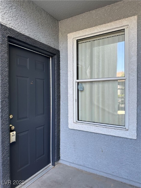 Foto del edificio - 6955 N Durango Dr