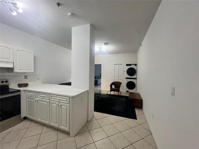 Foto del edificio - 2734 Bird Ave