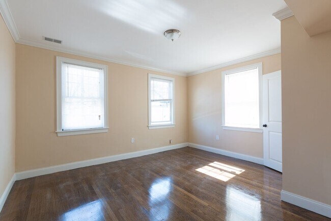 Foto del edificio - 4803 Washington St
