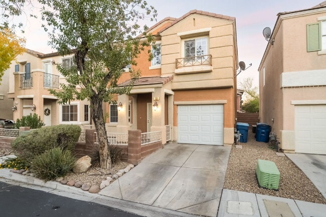Building Photo - "Charming 2-Bed Oasis with 2.5 Baths in the Heart of Las Vegas with a 1 Car  Garage. – 1,404 Sq F...