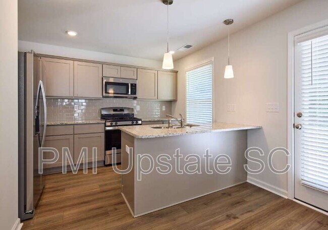 Building Photo - 650 Blossom Run