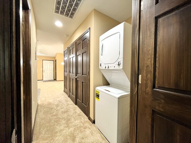 Building Photo - Reckeweg Senior Community