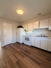 Building Photo - 4234 Forrest Hill Rd