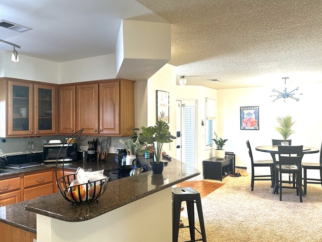 Building Photo - 1418 Front Nine Dr