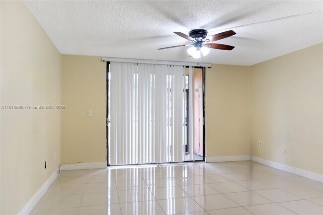 Foto del edificio - 8600 SW 133rd Avenue Rd