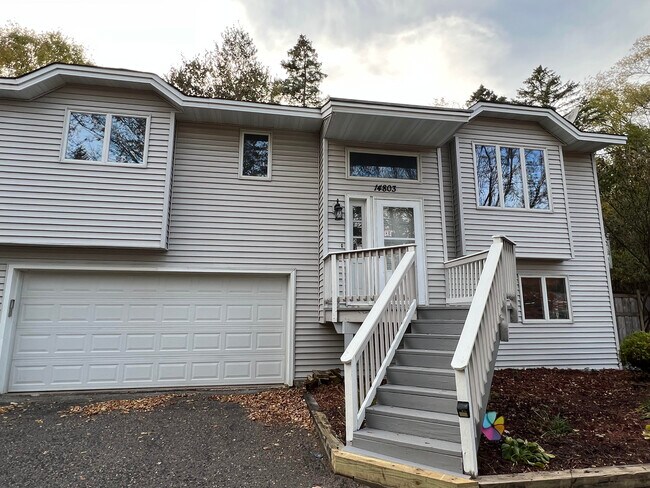 Foto del edificio - 14803 Peteler Ln