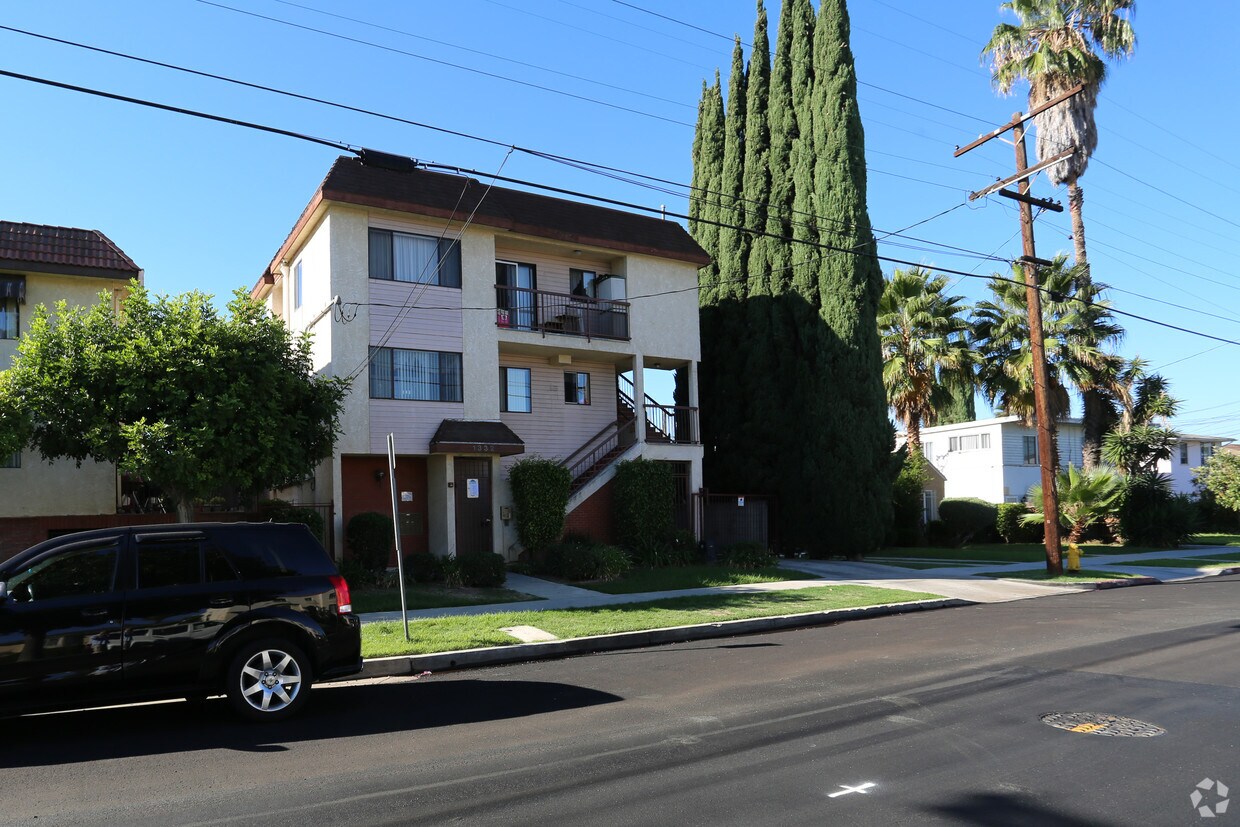 Building Photo - 1332 Orange Grove Ave