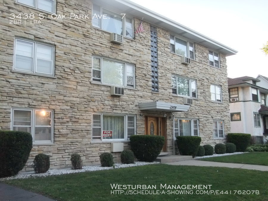 Great South Berwyn Location! Apartment for Rent in Berwyn, IL