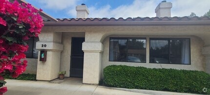 Building Photo - 848 Woodland Ave