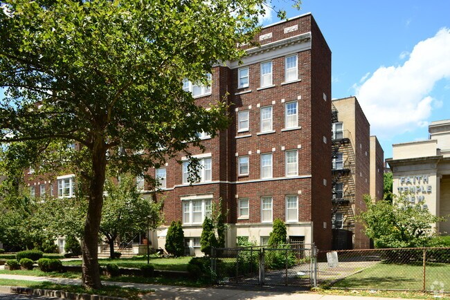 Building Photo - The Courtyard