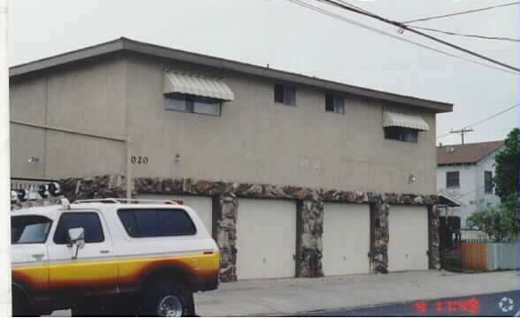 Building Photo - 1020 Temple Ave