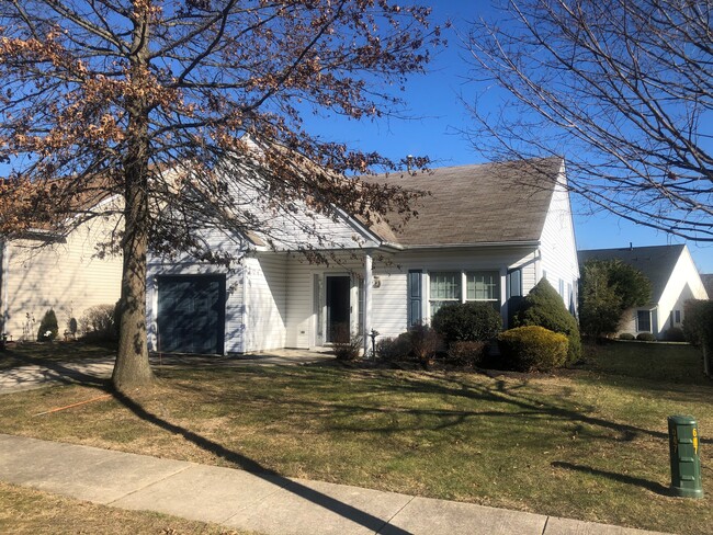 Porches en el frente - 12 Sunset Ln