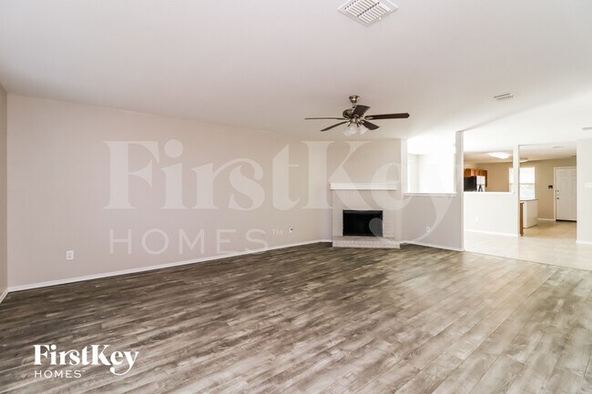 Building Photo - 1413 Erin Ct