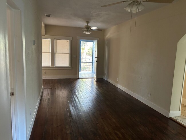 Building Photo - Spacious Seminole Heights Bungalow