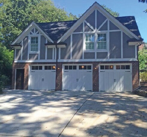 Carriage House - 535 Collier Rd NW