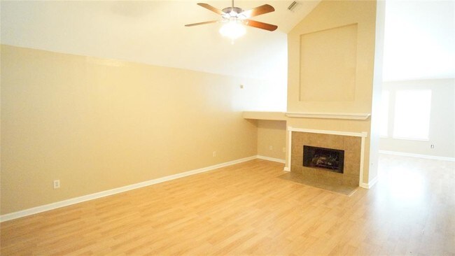 Building Photo - 20315 Fairfield Park Way