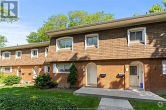 Building Photo - 5535 Coronation Ave