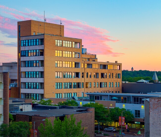 Foto principal - Peregrine Tower