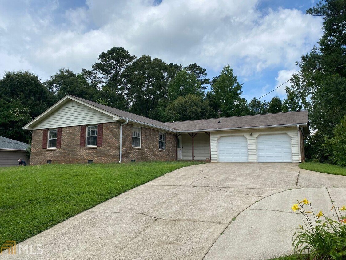 3486 Due W Rd, Marietta, GA 30064 House for Rent in Marietta, GA