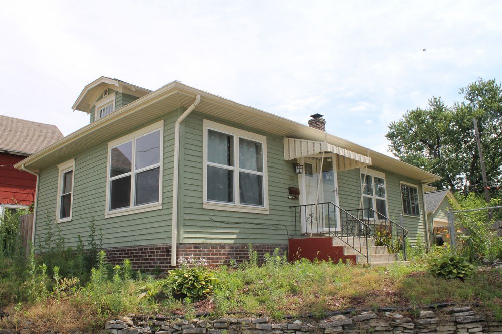 Primary Photo - Eastbank bungalow
