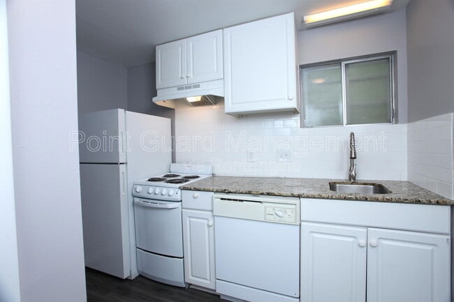 Building Photo - 1710 N Harvard Ave
