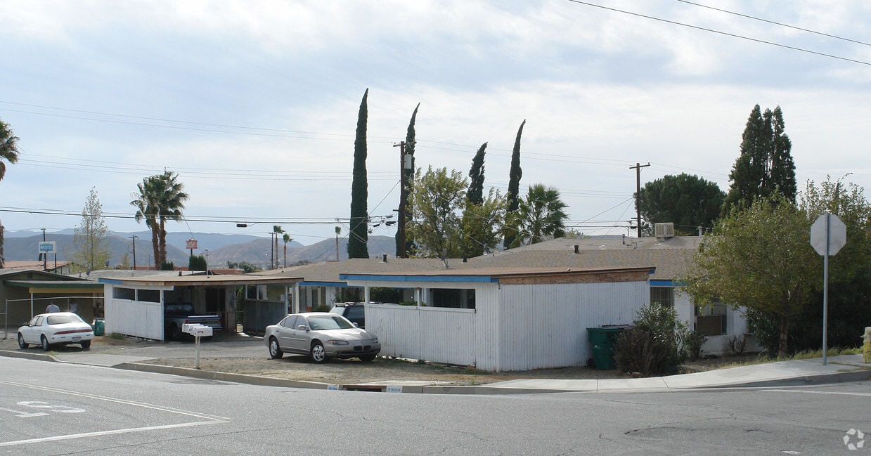 Building Photo - 165 N 16th St