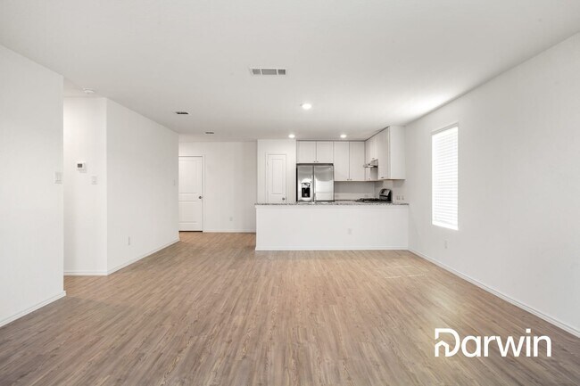 Building Photo - 1020 Genade Trl, New Braunfels, TX 78130