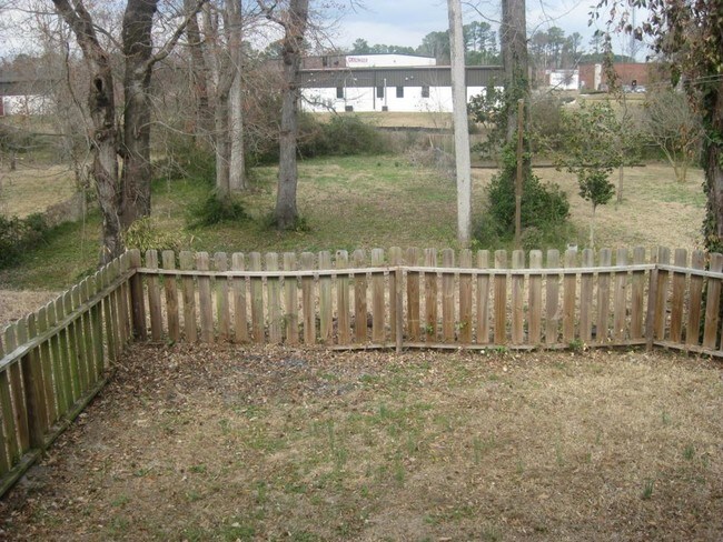 Building Photo - 3262 Camden Circle