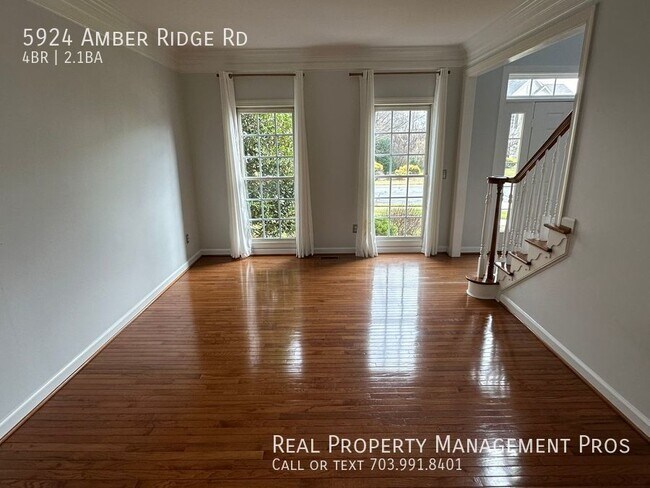 Foto del edificio - 5924 Amber Ridge Rd