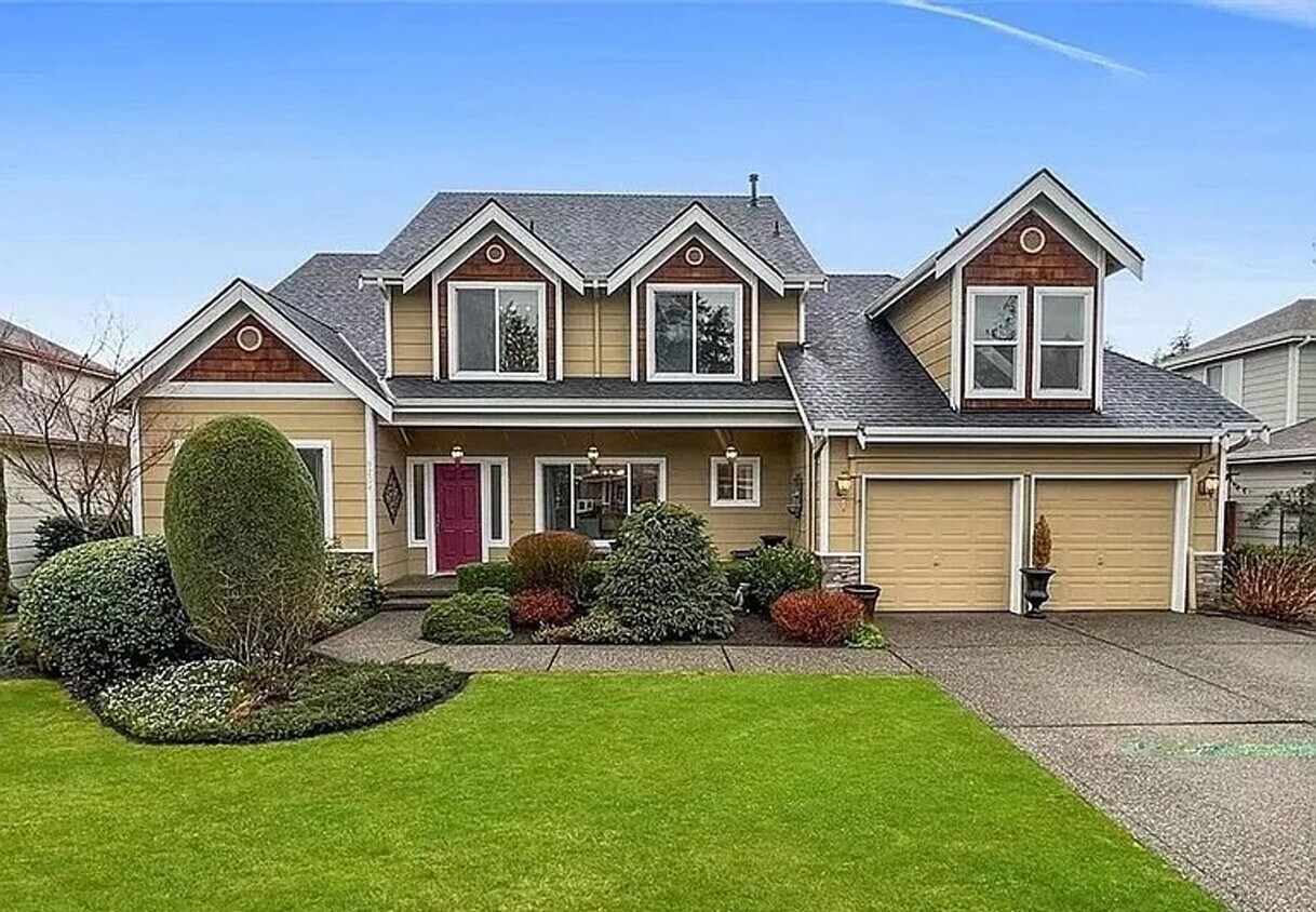 Foto principal - Elegant four-bedroom home located in desir...