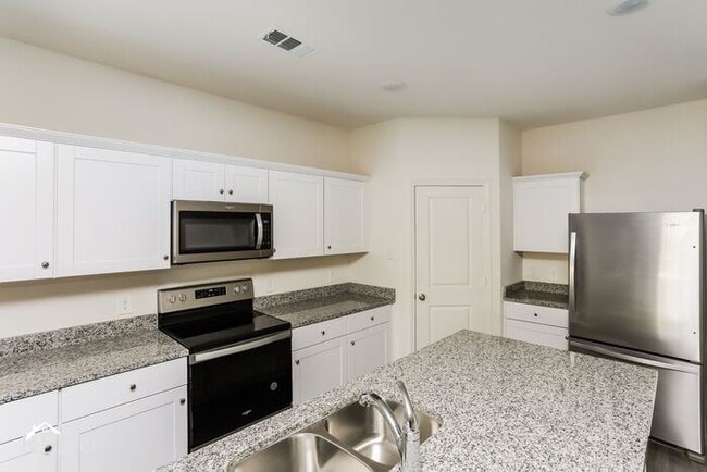 Building Photo - 13356 Hiskey Dr