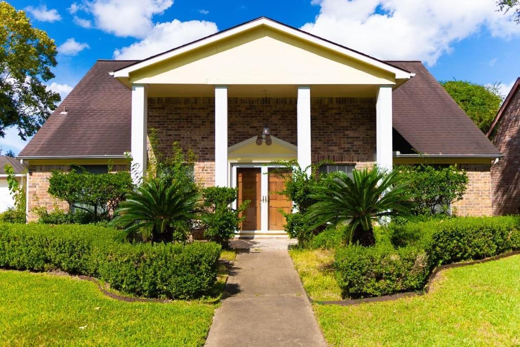 Foto principal - 2902 Meadowcreek Dr