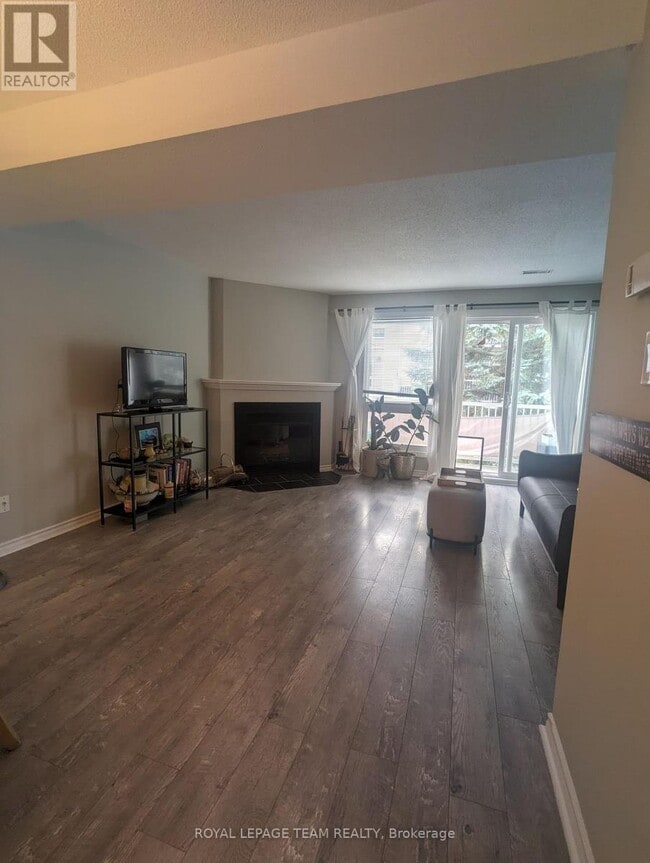 Building Photo - 6010 Red Willow Dr