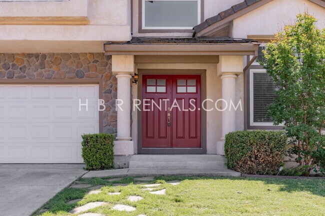 Foto del edificio - Charming Corner Haven: 3BR/2.5BA with Modern Upgrades in Tracy, CA