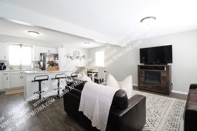 Foto del edificio - 1318 SW Kenworthy Dr