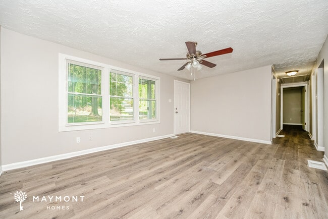 Foto del edificio - 422 Hawthorne Cir