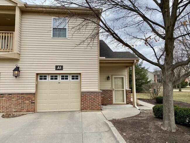 Building Photo - 3842 Thornhill Cir