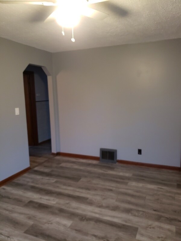 Foto del edificio - 4039 E 27th St