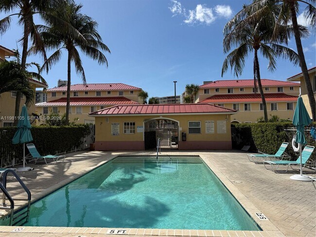 Foto del edificio - 2032 NE 167th St