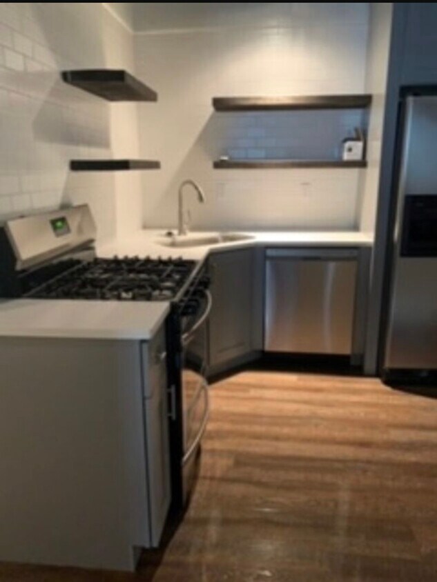 Foto principal - 1815 Bailey Ave