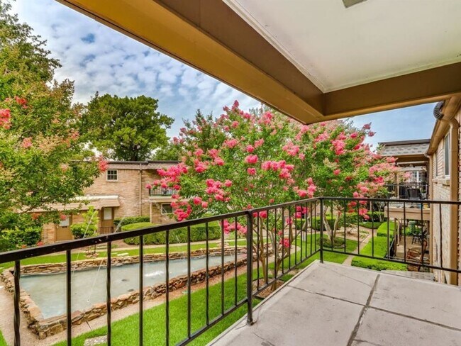 Foto del edificio - ALL UTILITIES INCLUDED 2 Bedroom Condo in ...