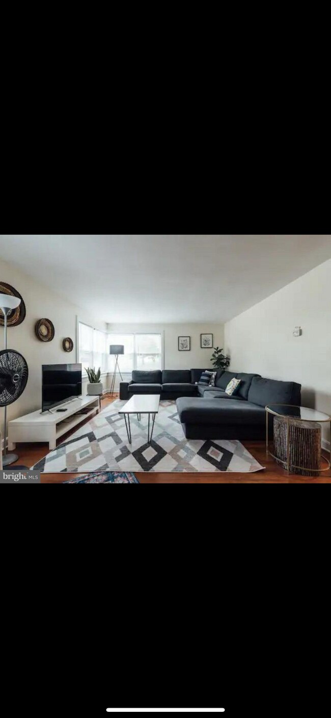 Foto del edificio - 19 Pershing Ave