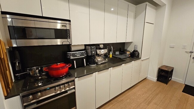 Building Photo - 15 Platt St