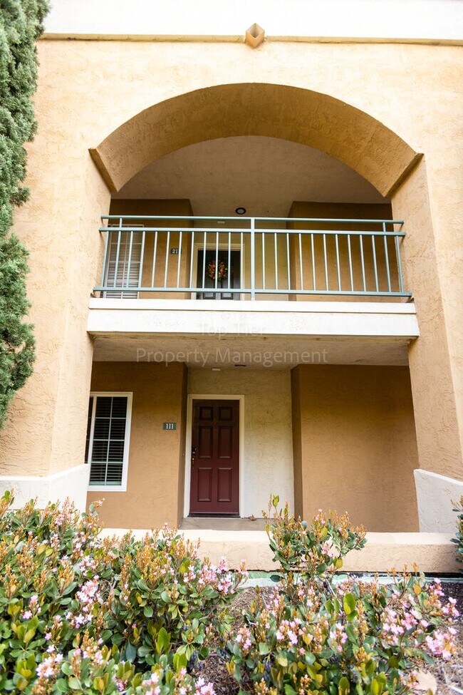 Building Photo - Beautiful 2 Bed 2 Bath 1026 sq ft condo in...