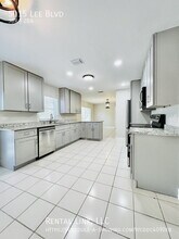 Building Photo - 5015 Lee Blvd